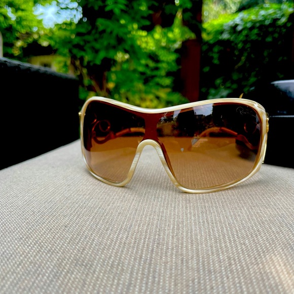 VINTAGE ROBERTO CAVALLI SUNGLASSES - Picture 1 of 5